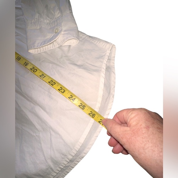 Gap Size XL white cotton button down. Women’s styling , relaxed fit. VGUC. - Picture 7 of 7